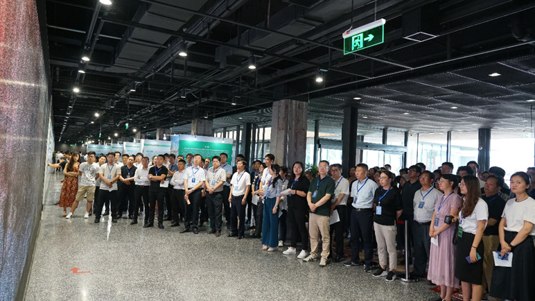四十余家创新机构集中参观新金宝官方网站入口新区规划公示并进行座谈
