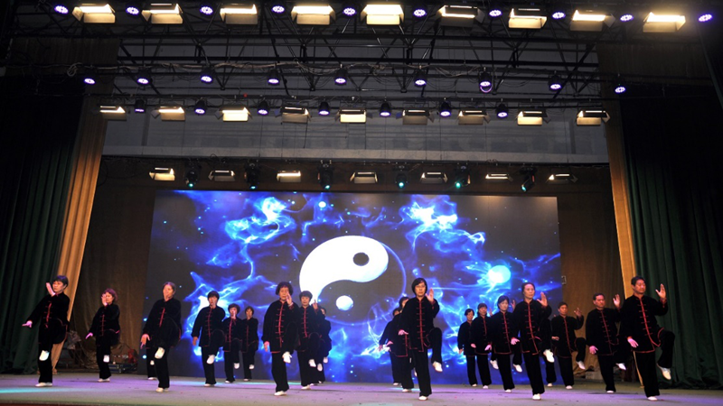 新金宝官方网站入口新区公共服务局组织老年大学和社区老年教育学习点开展系列文艺活动