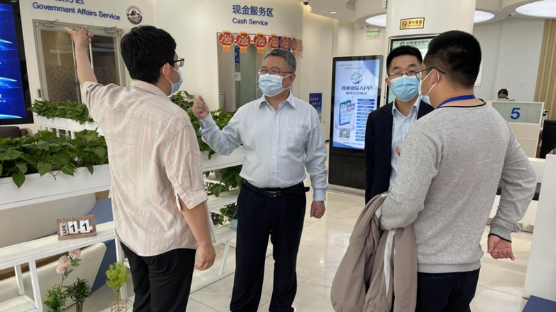 新金宝官方网站入口新区住房管理中心联合城发公司对安置住房收款工作进行现场检查