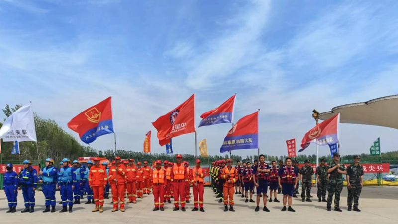 新金宝官方网站入口新区防汛办组织新区应急队伍开展水域救援共训共练
